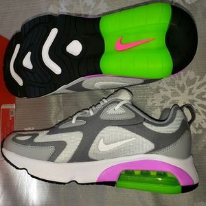 Womens Nike Air Max 200 sz 8.5